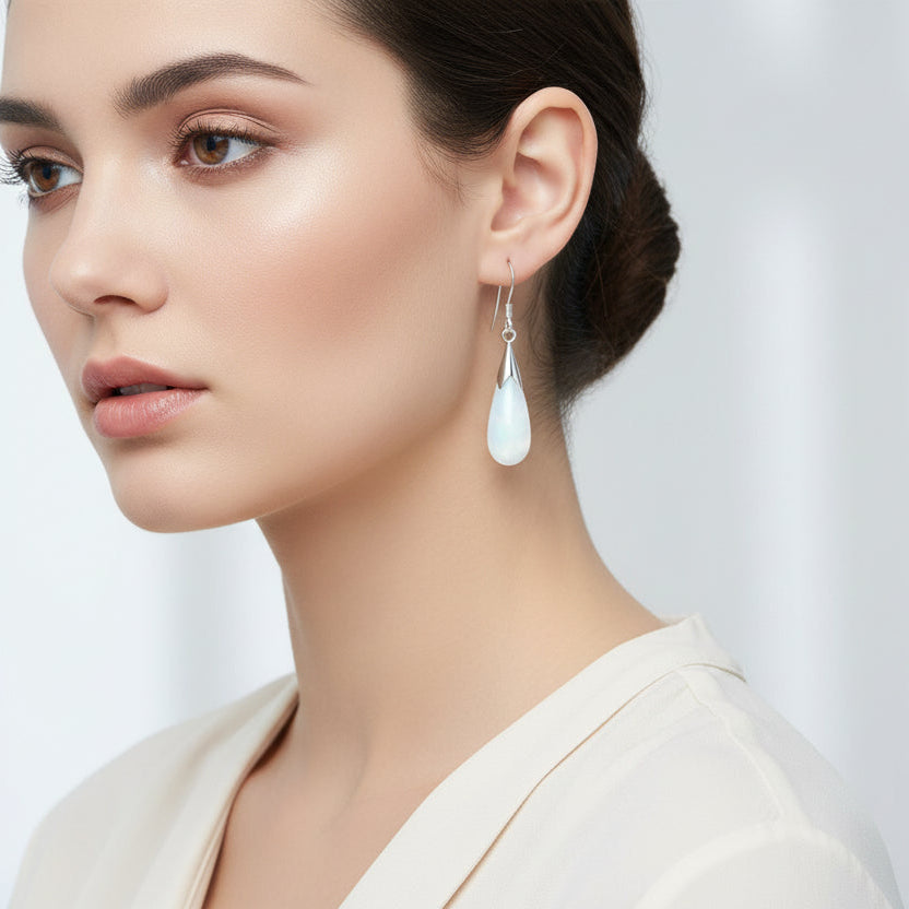 Chic Cat's Eye Droplet Earrings