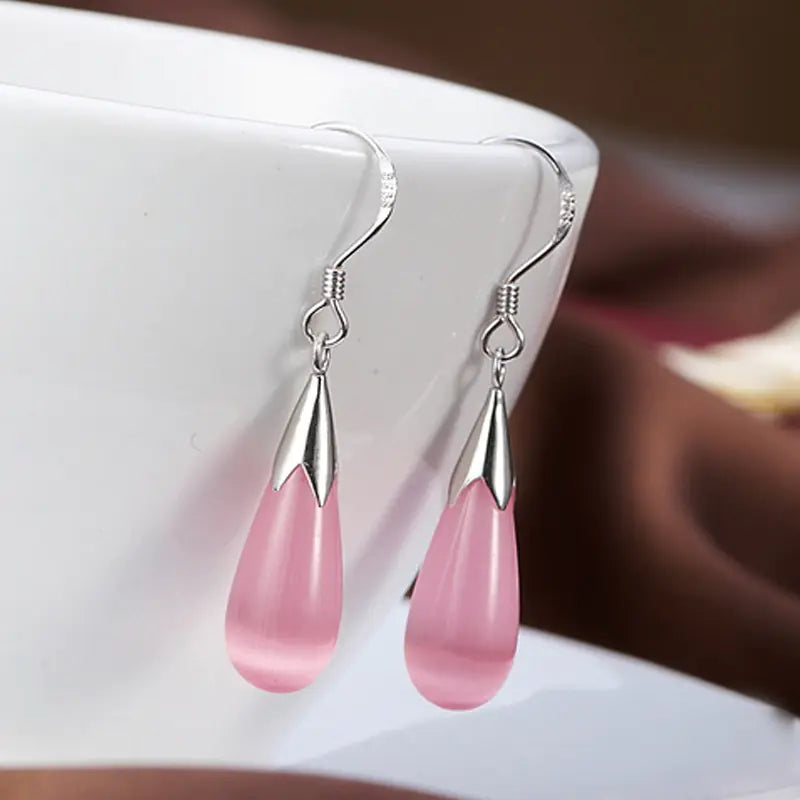 Chic Cat's Eye Droplet Earrings